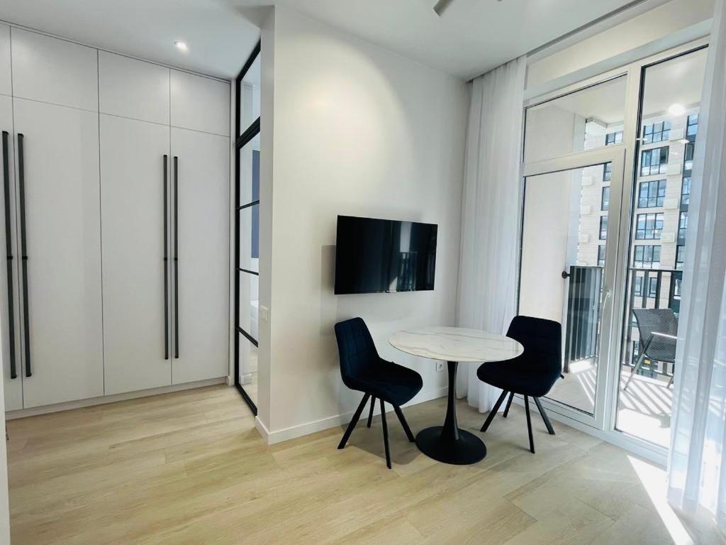 Modern Apartment In The Old Town Kiew Exterior foto